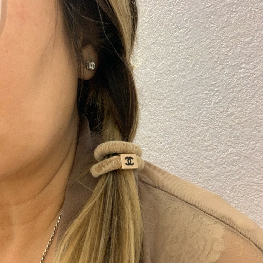 CHANEL Beige and Navy Velvet Bracelets with Gold Accents - Picture 3 of 5
